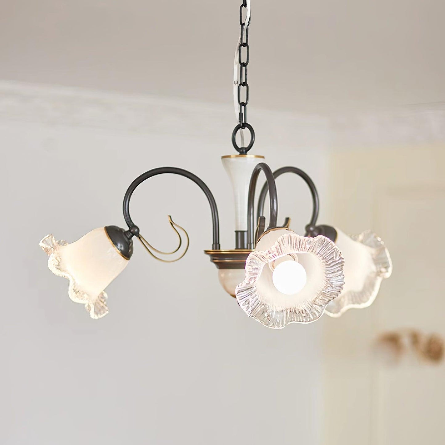 Luce Black Chandelier