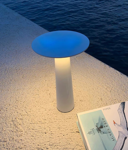 Luma Disk Outdoor Table Light