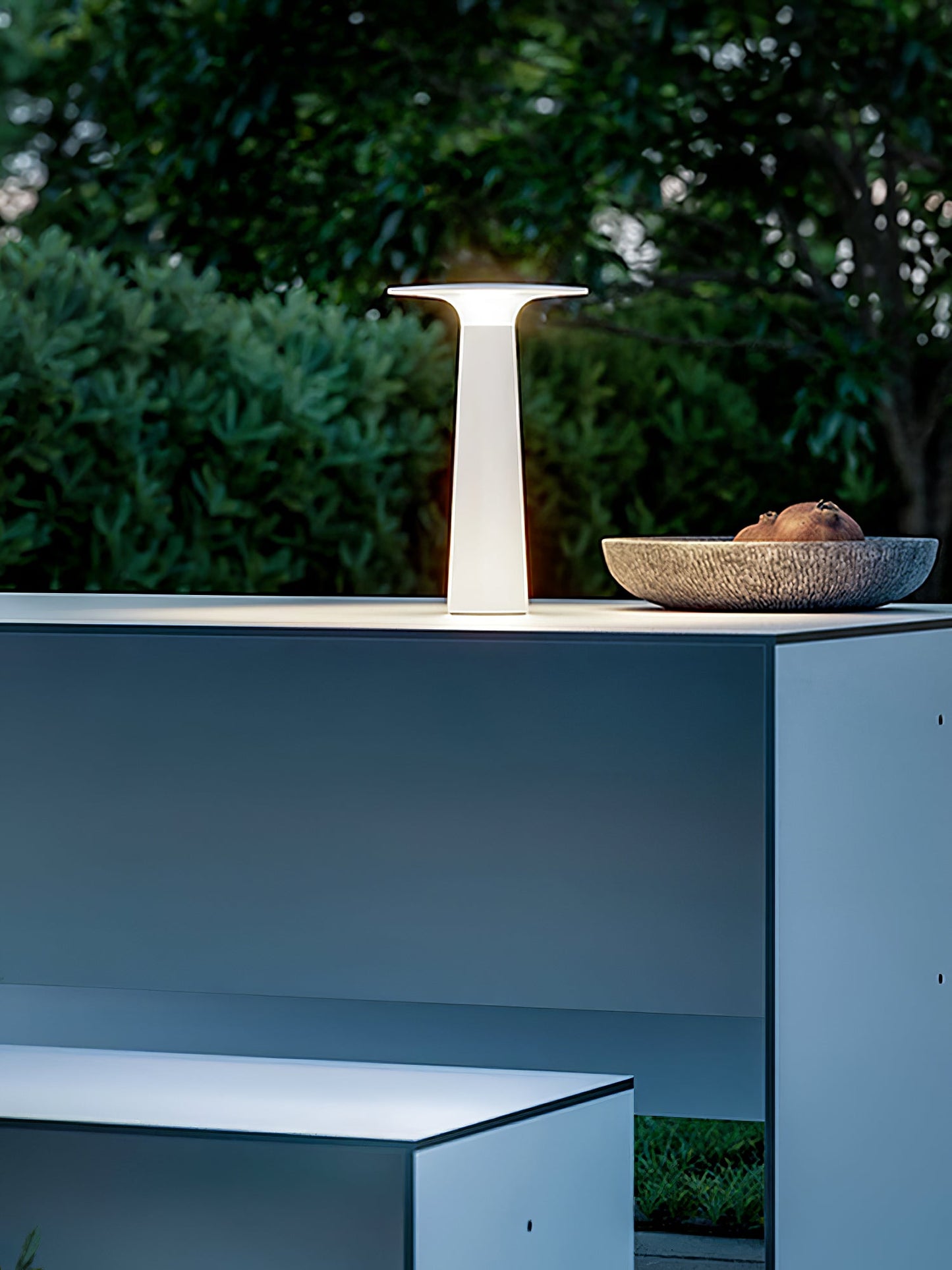 Luma Disk Outdoor Table Light