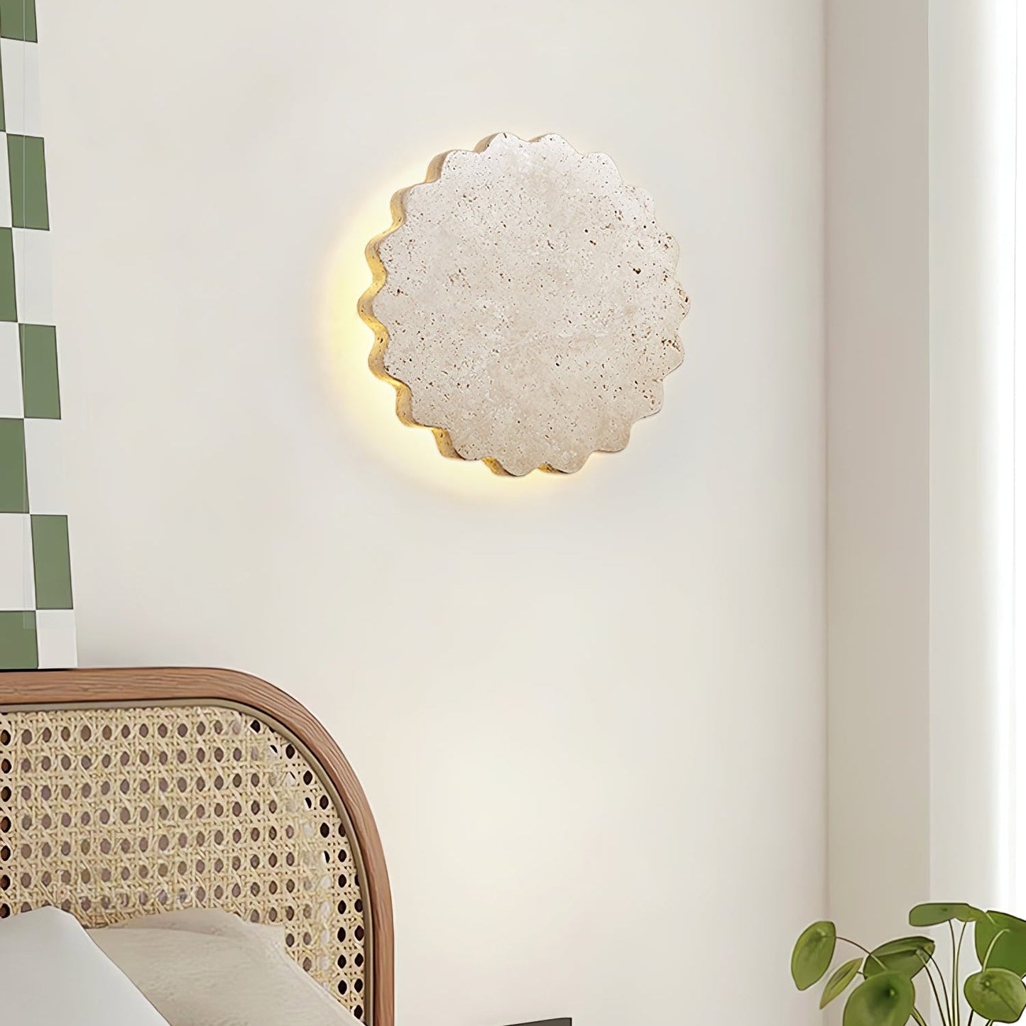 Luna Scallop Wall Lamp