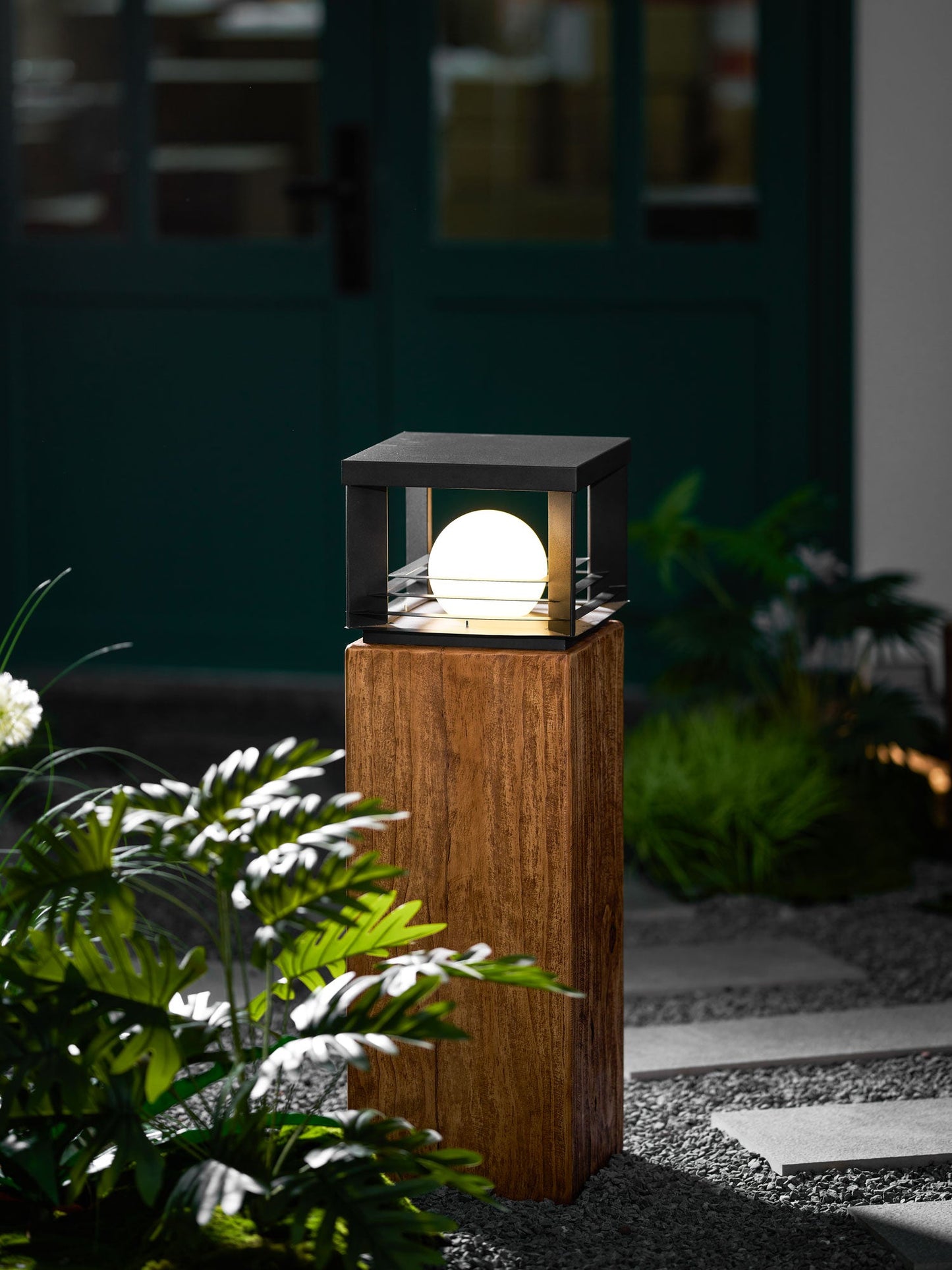 Lunar Crate Outdoor Lamp