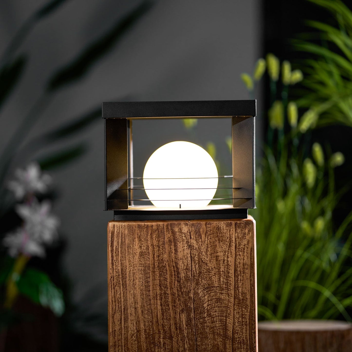 Lunar Crate Outdoor Lamp