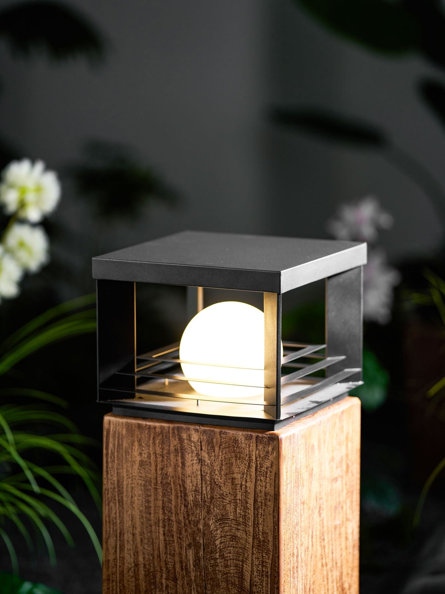 Lunar Crate Outdoor Lamp