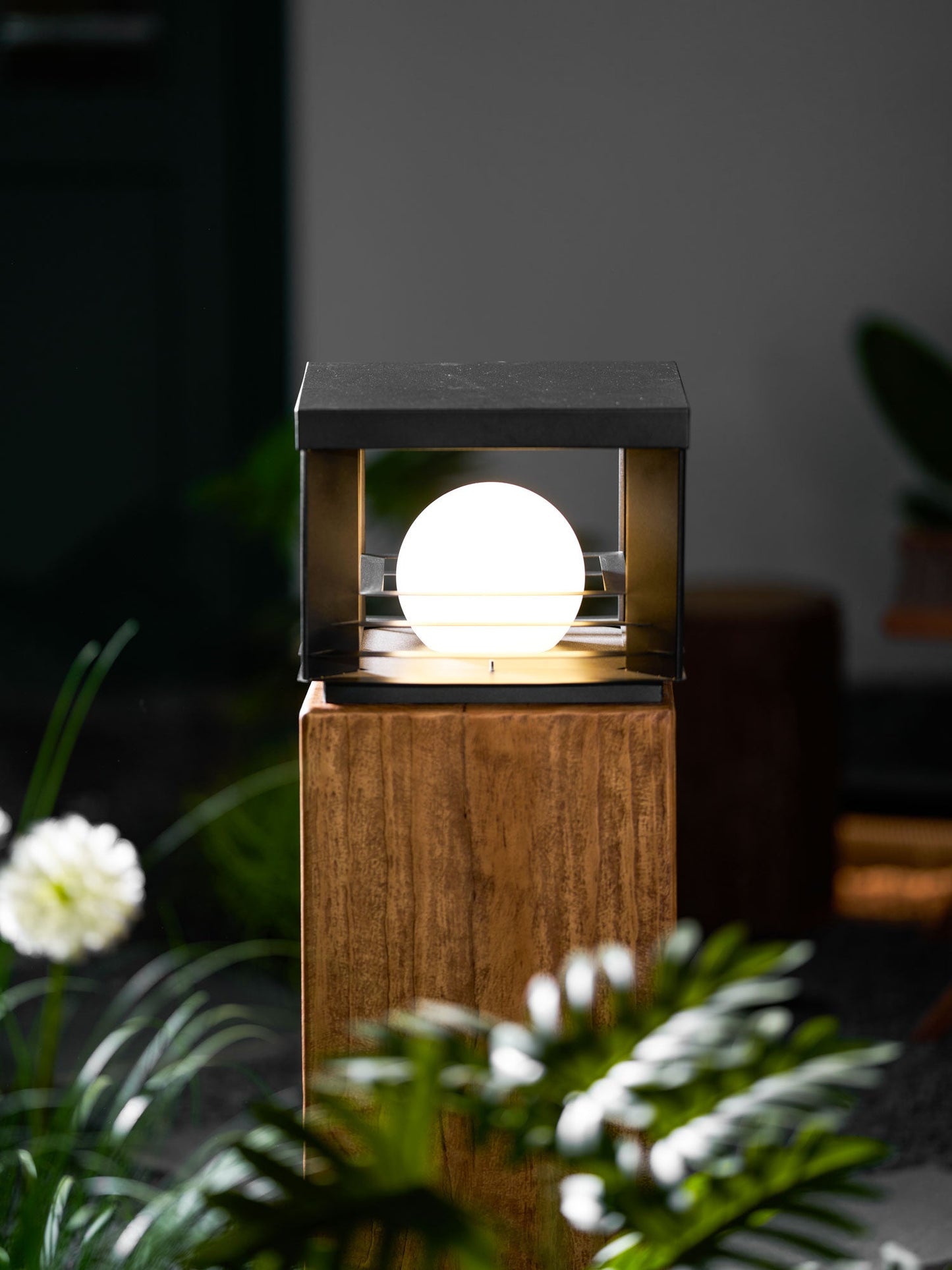 Lunar Crate Outdoor Lamp