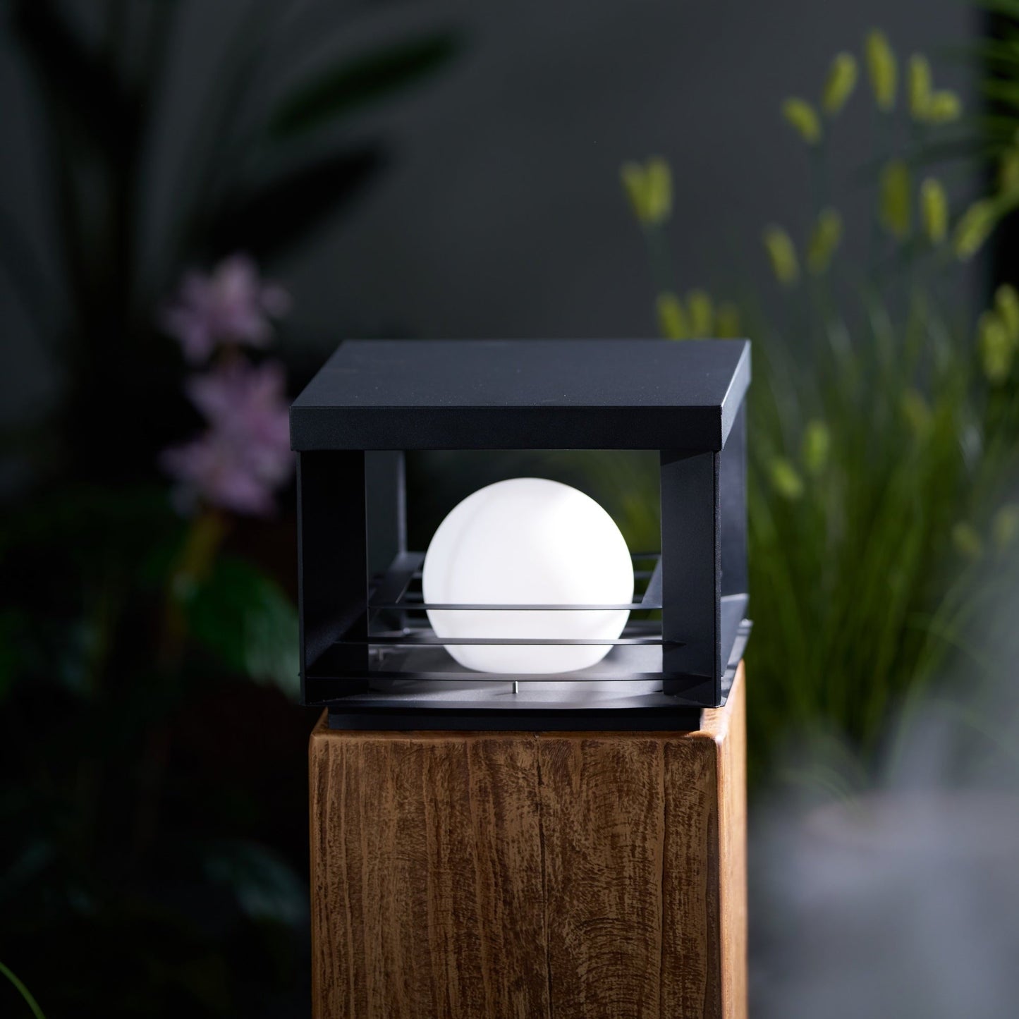 Lunar Crate Outdoor Lamp