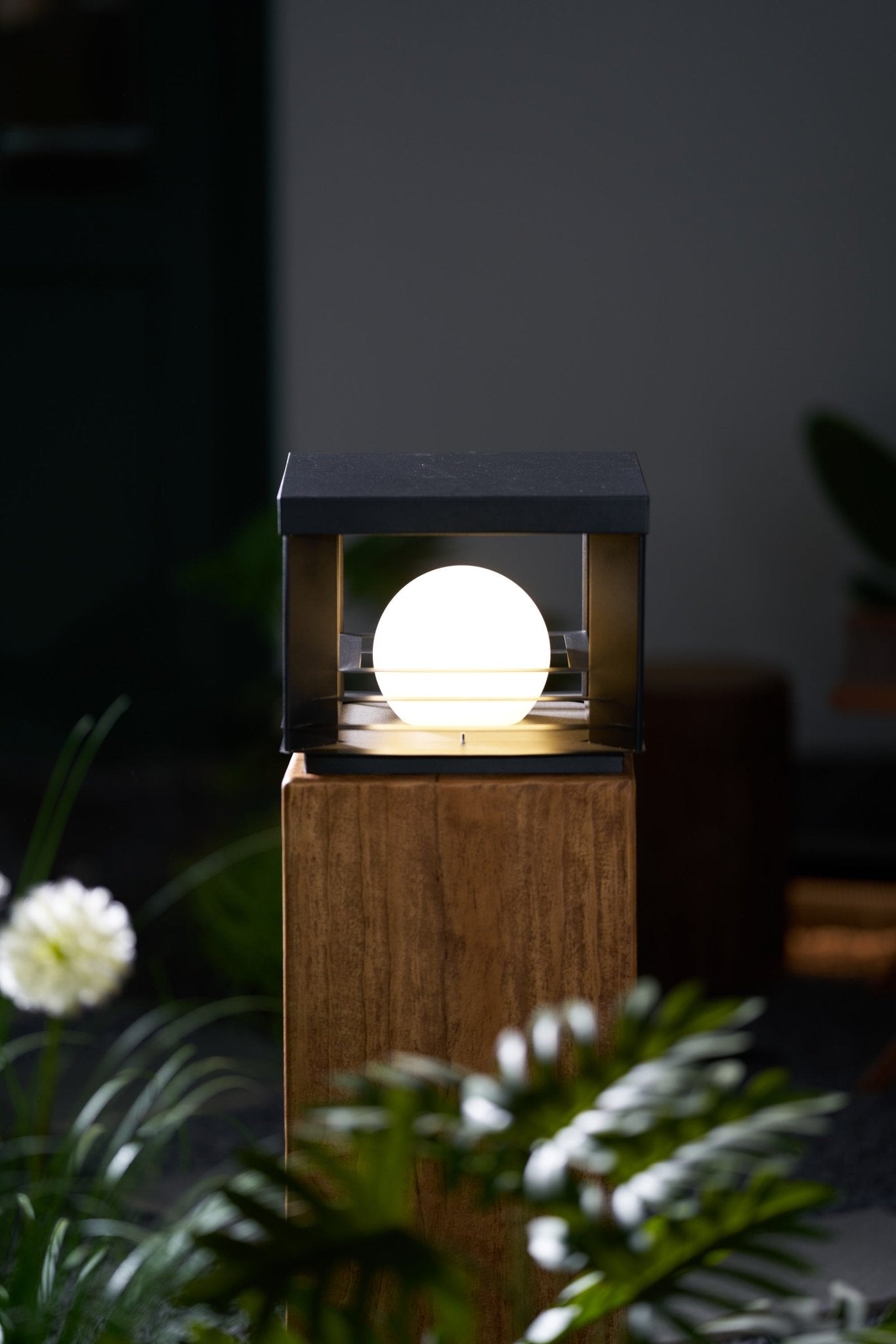 Lunar Crate Outdoor Lamp