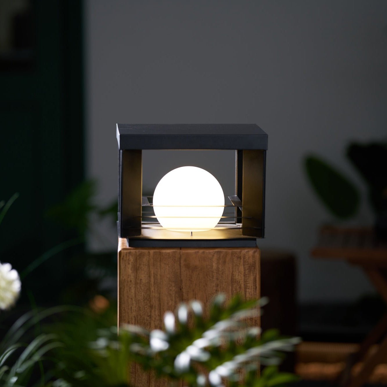 Lunar Crate Outdoor Lamp