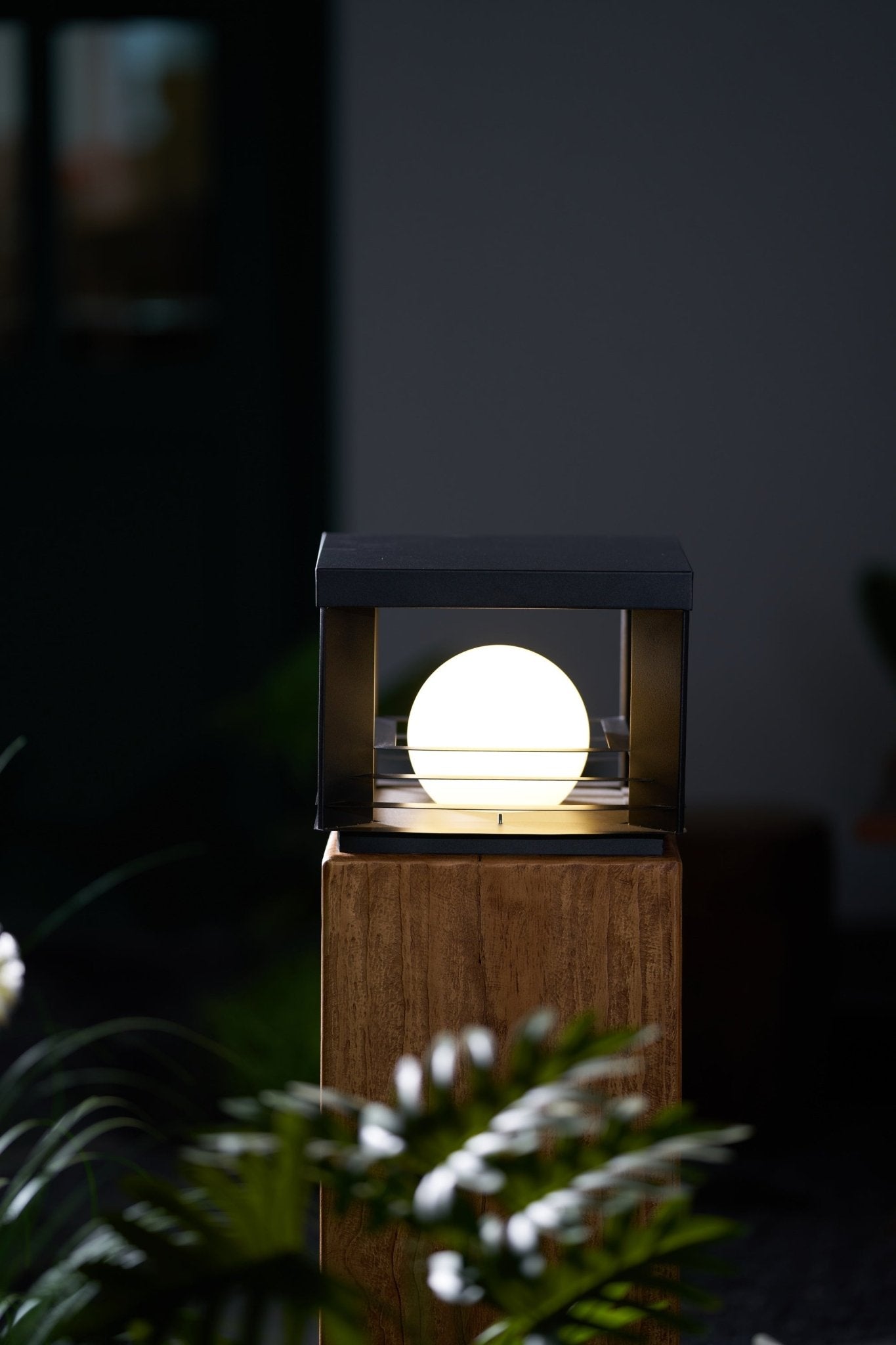 Lunar Crate Outdoor Lamp