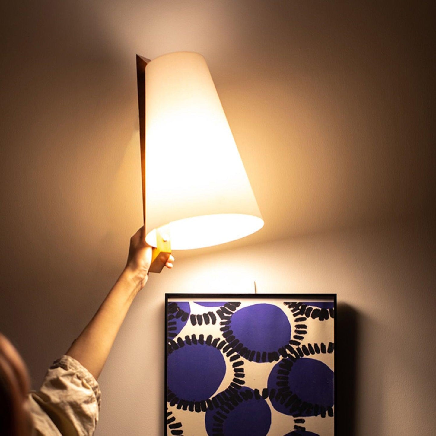 Lupe Wall Lamp