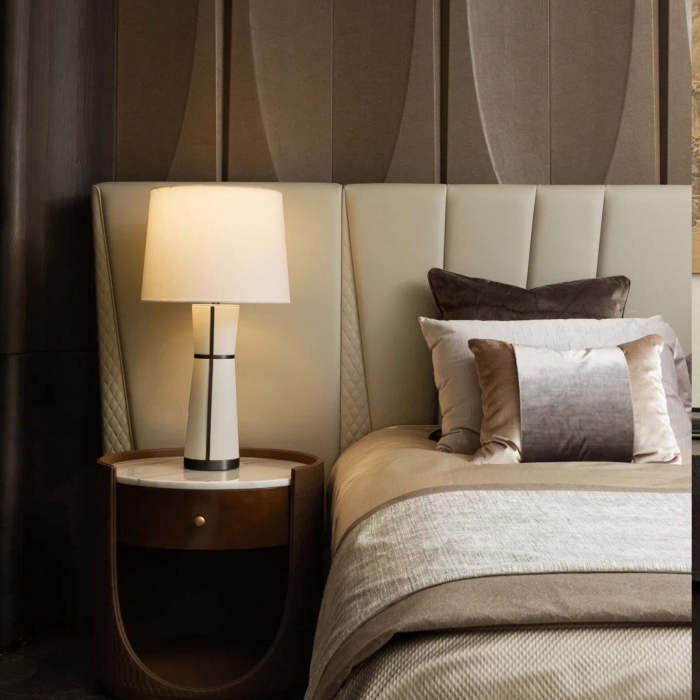 Luxe Leather Table Lamp