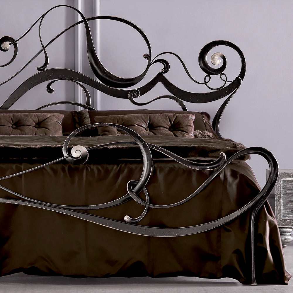 Luxurious Iron Designer Ornate Twirl Bed