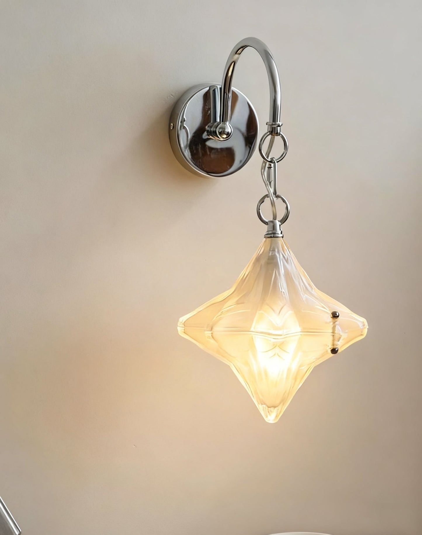 Lyra Star Wall Lamp