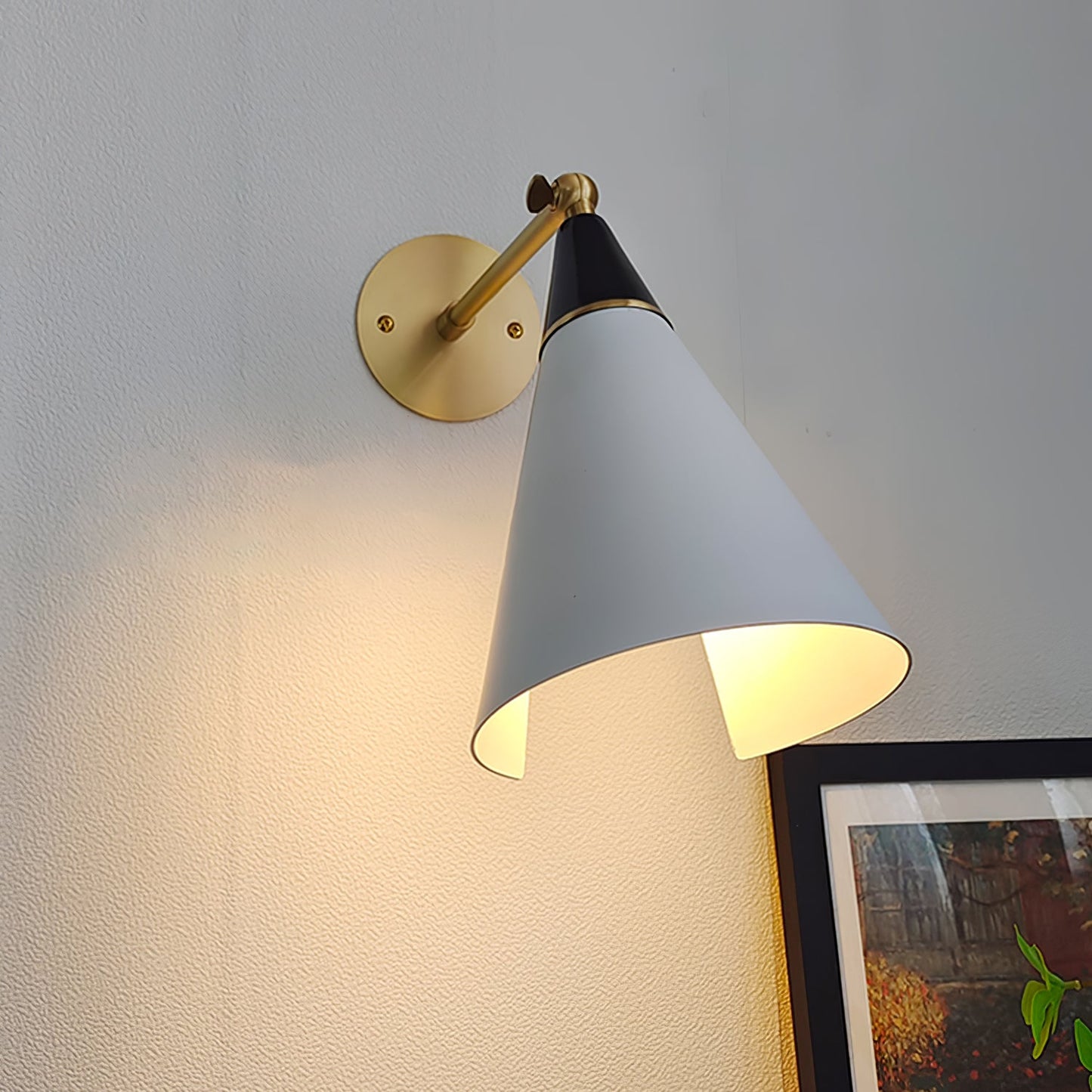 Petite Magari Bracket light Wall Lamp