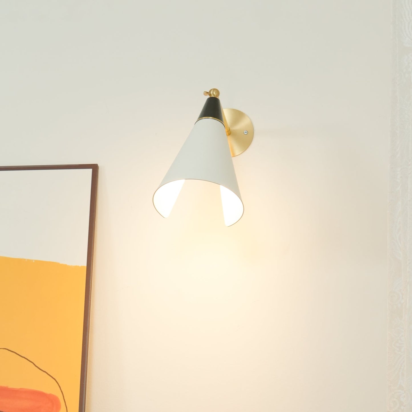 Petite Magari Bracket light Wall Lamp