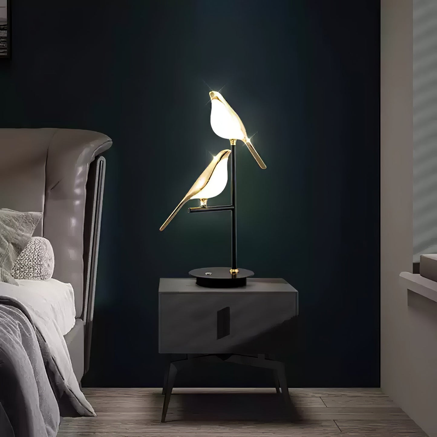 Magpie Perch Side table lamp Table Lamp