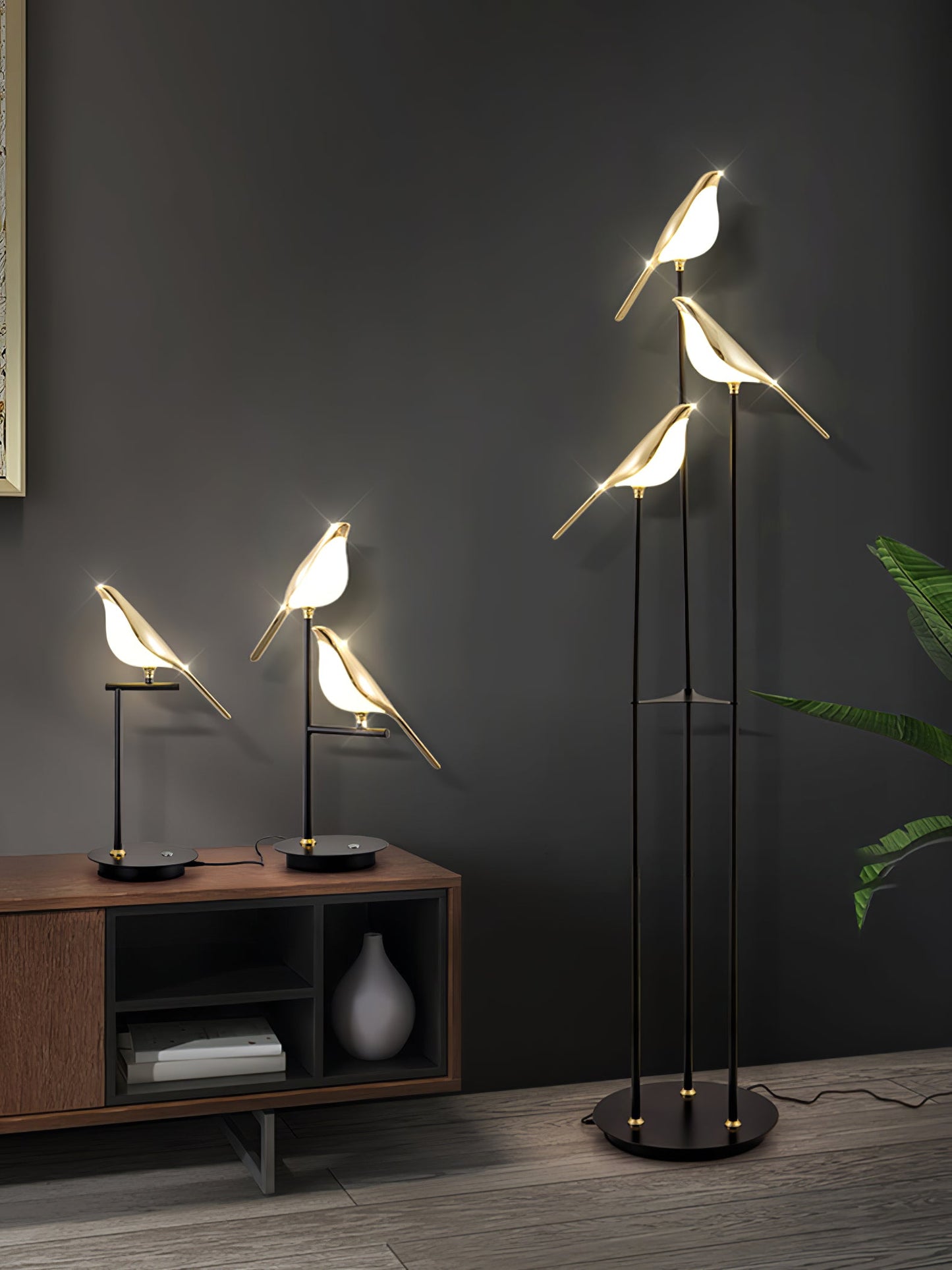 Magpie Perch Side table lamp Table Lamp