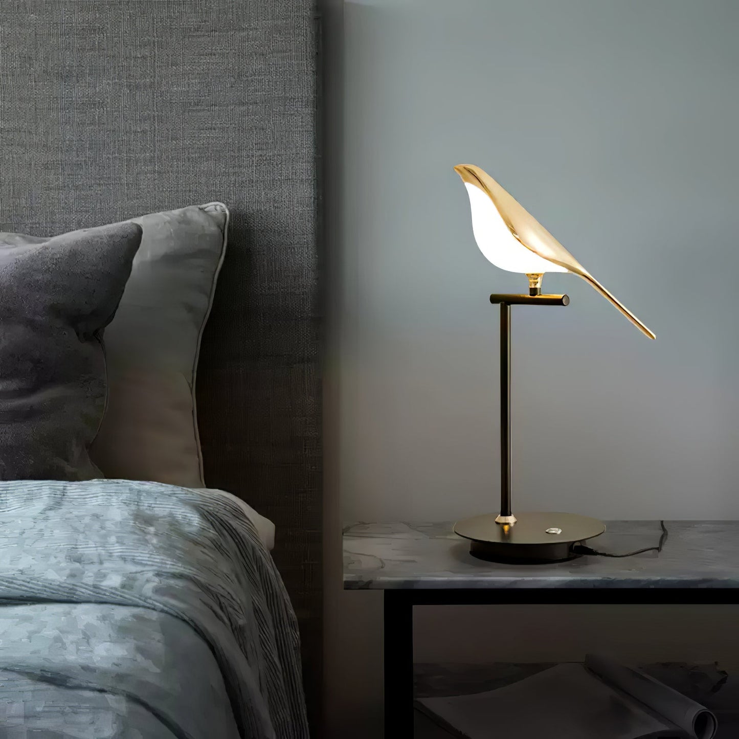 Magpie Perch Side table lamp Table Lamp