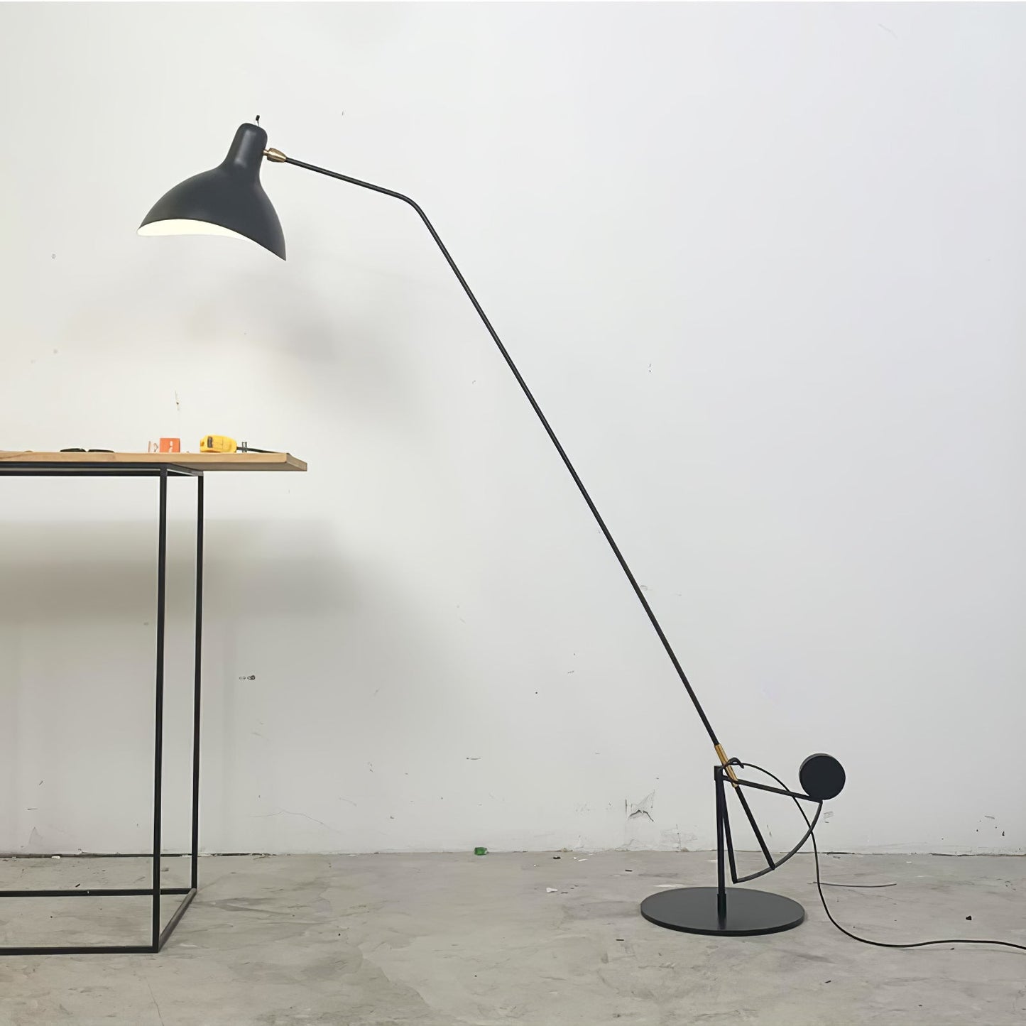 Mantis Arm Tall Lamp Floor Lamp