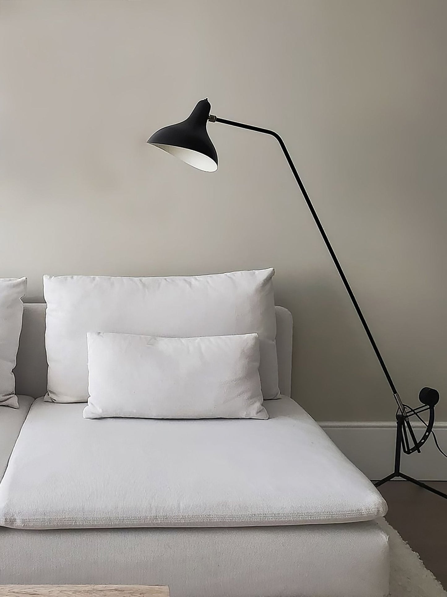 Mantis Arm Tall Lamp Floor Lamp