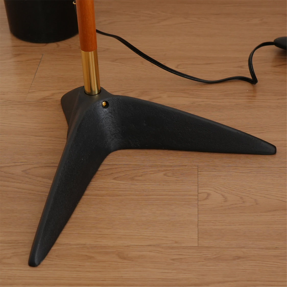 Matsusu Free-standing Lamp Floor Lamp