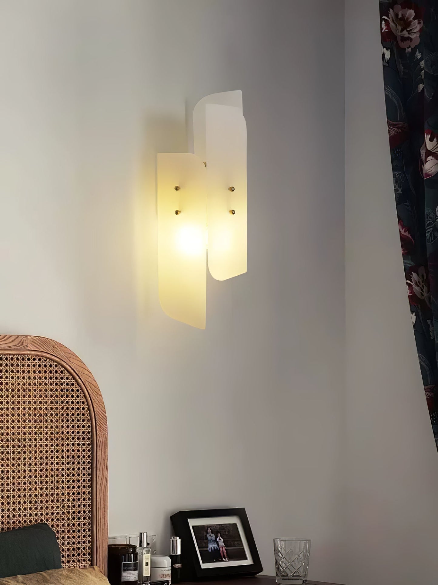 Megalith Alabaster Wall-mounted light Wall Light