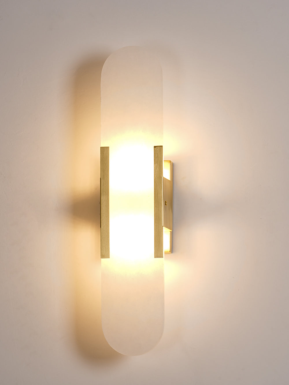 Melange Elongated Alabaster Wall sconce Wall Lamp