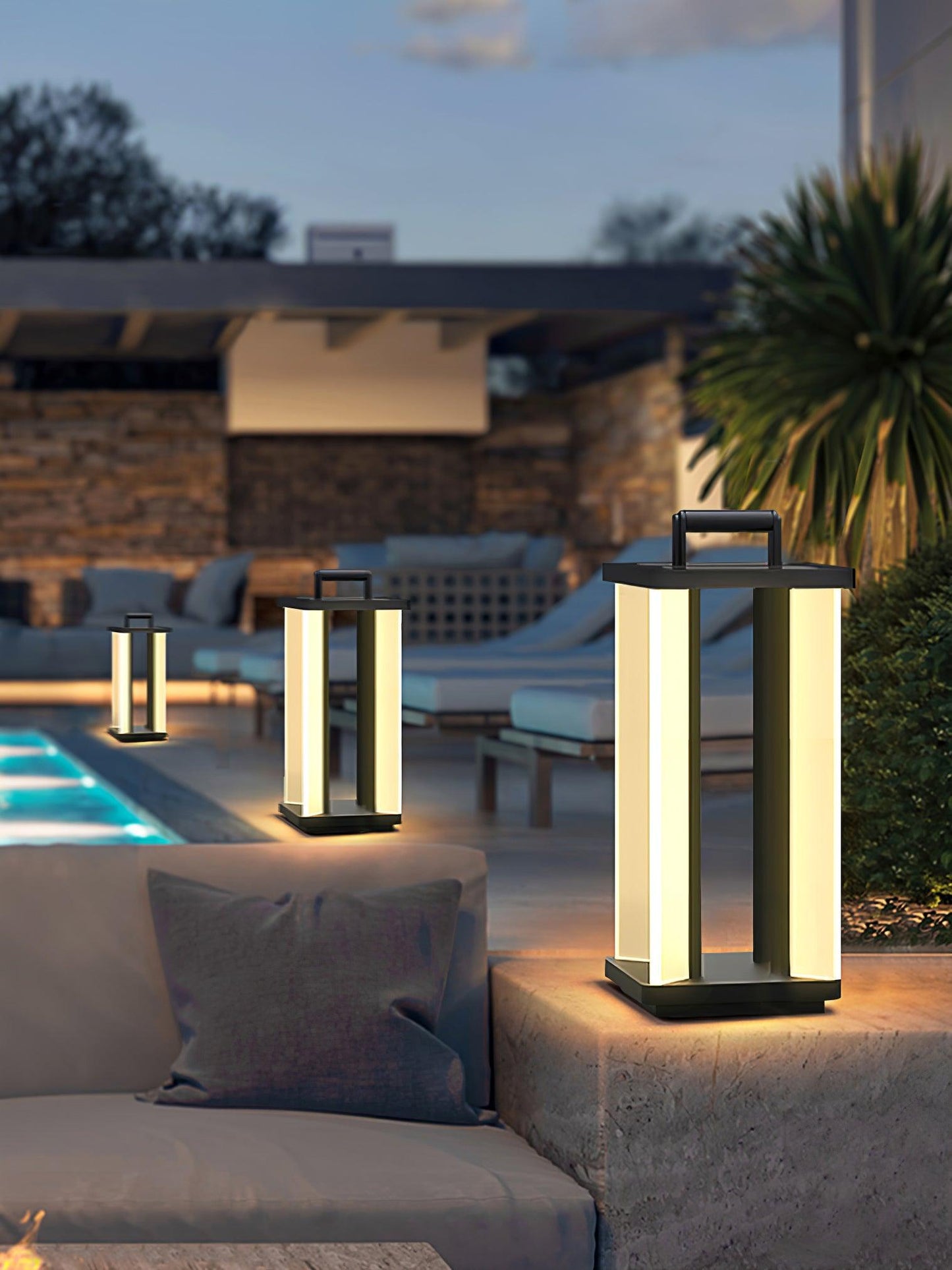 Metroluxe Post light Outdoor Light