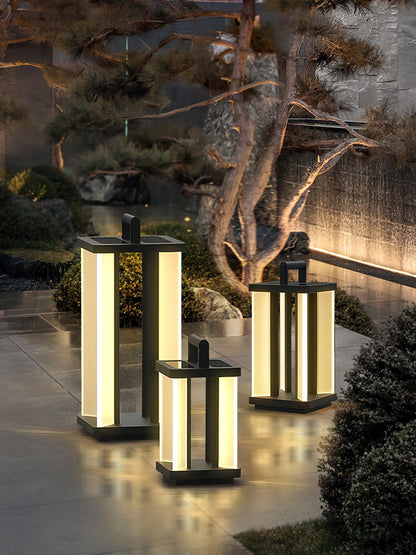 Metroluxe Post light Outdoor Light