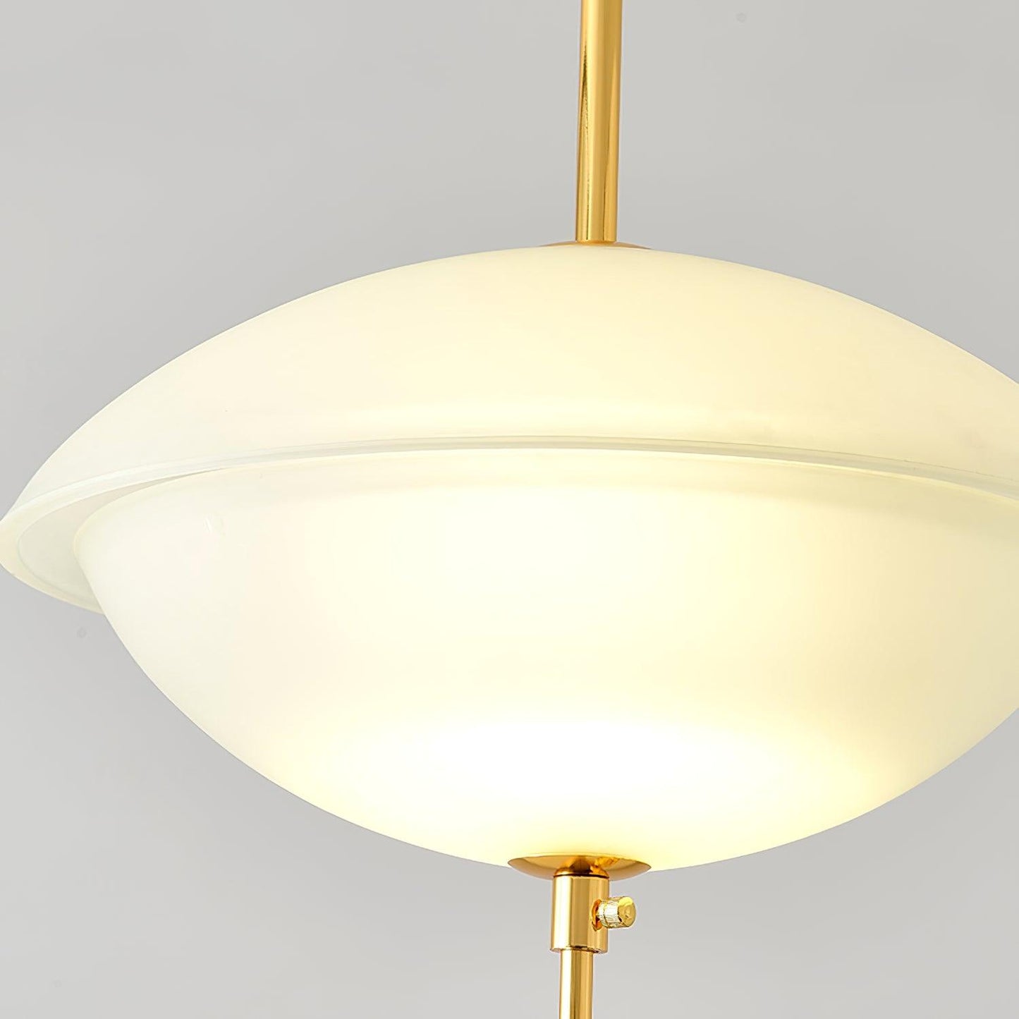 Miller Shell Houselight Pendant Light