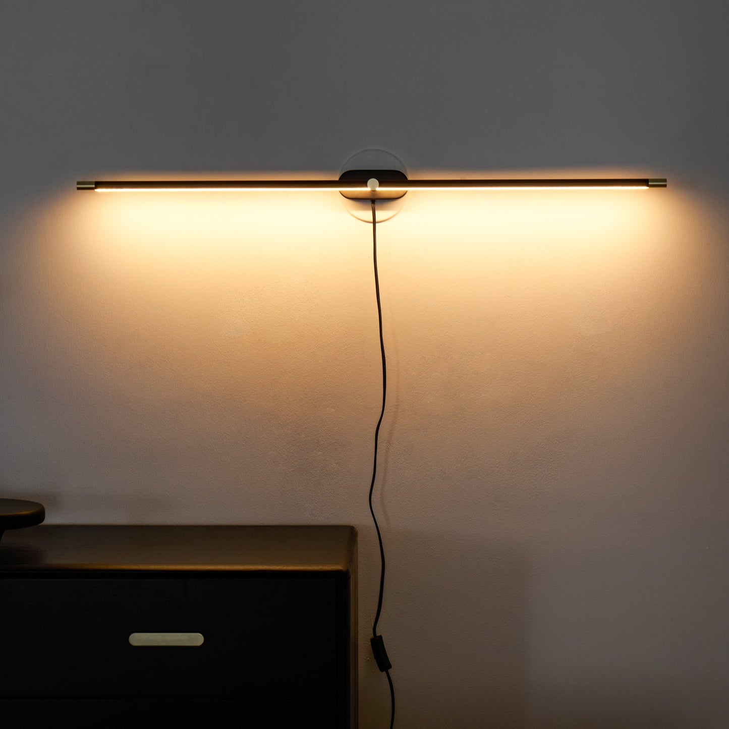 Minimalist Linear Plug-in Wall Lamp