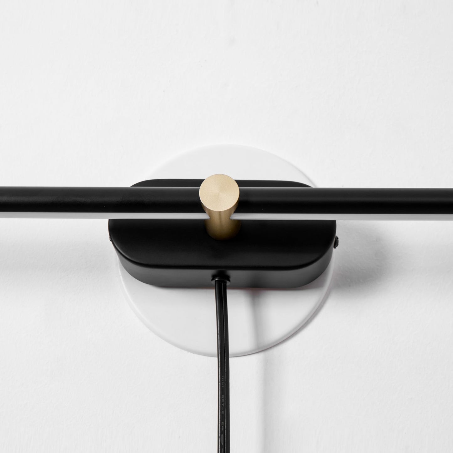 Minimalist Linear Plug-in Wall Lamp