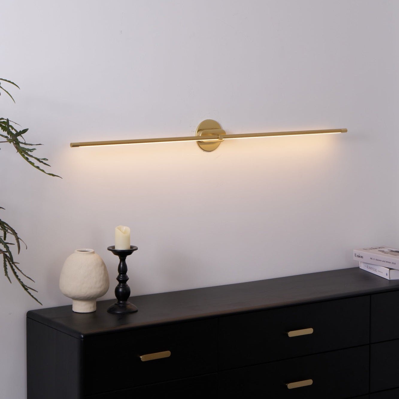 Minimalist Linear Wall Lamp