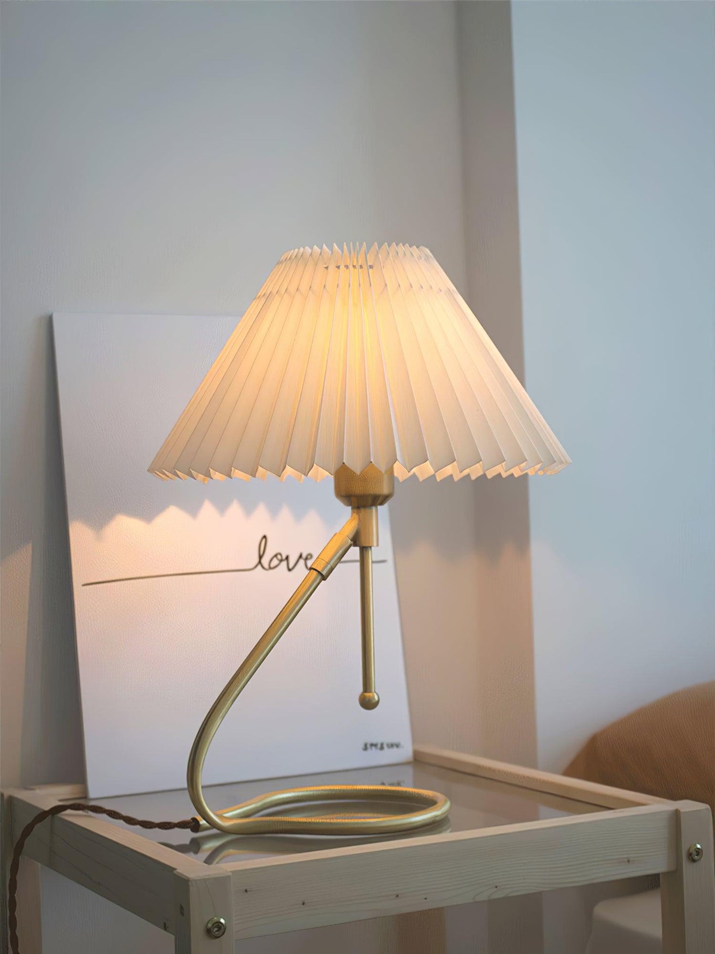 Levitate Pleated Table Lamp