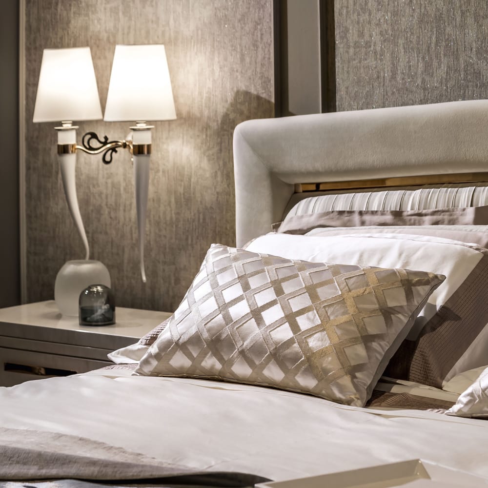 Modern Italian Ivory Wall Lamp