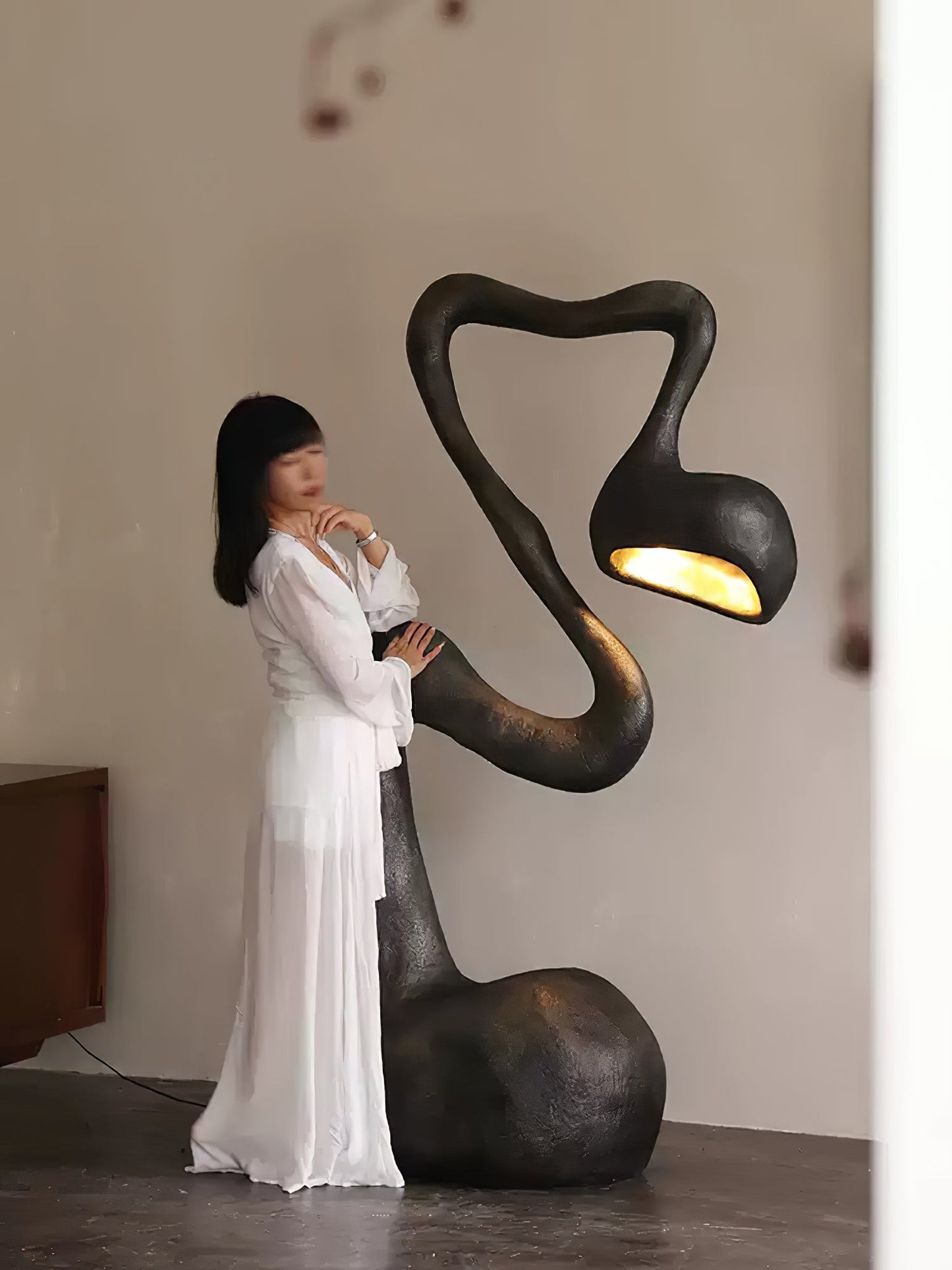 Myrrh Sculpture Floor Lamp