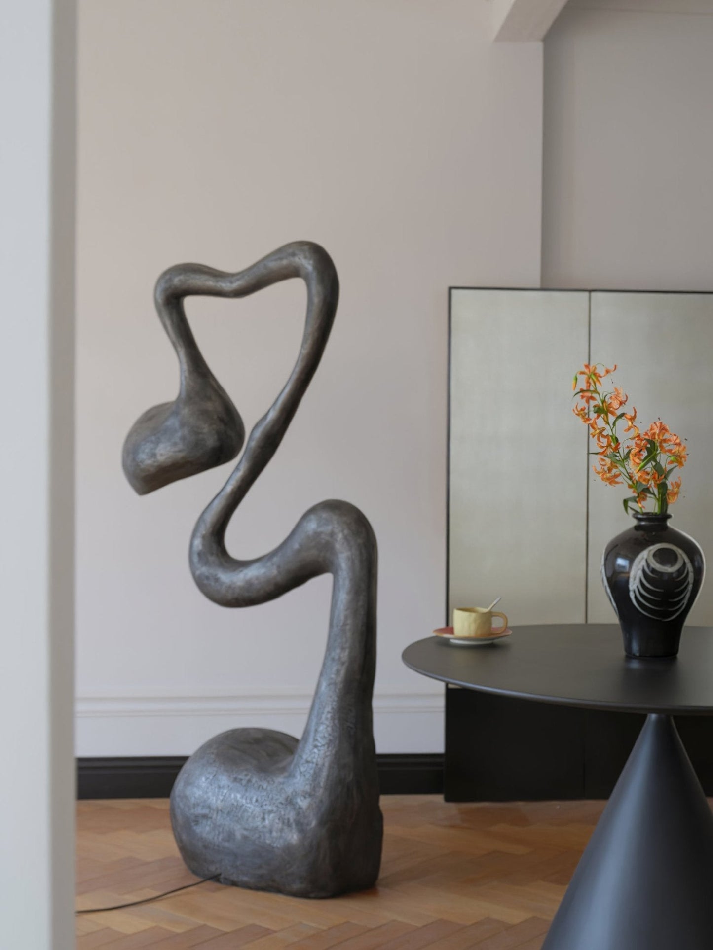 Myrrh Sculpture Floor Lamp