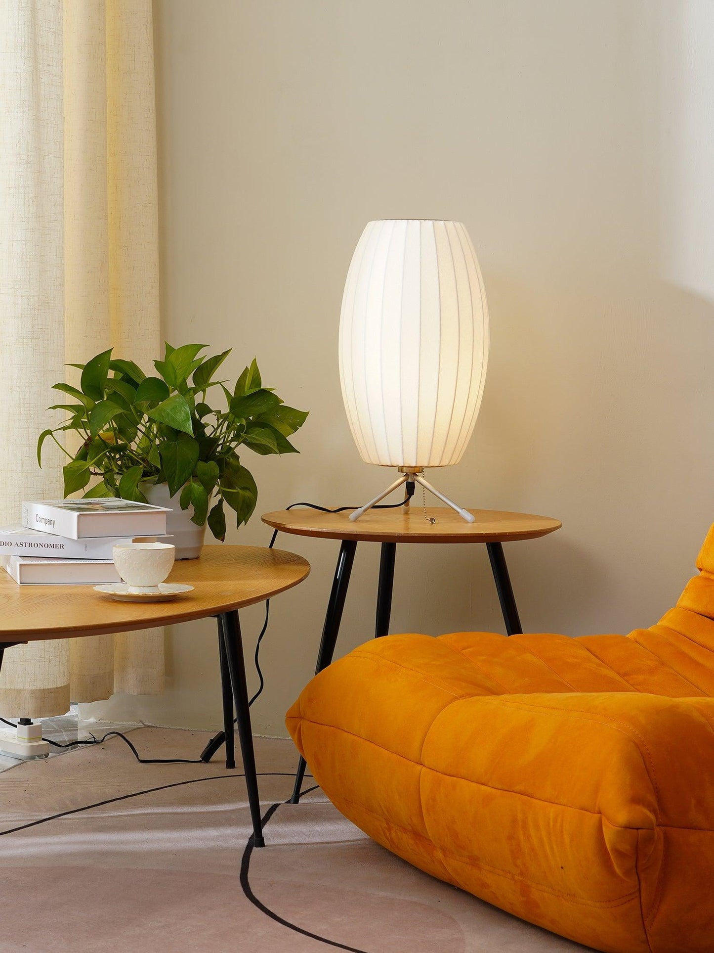 Nelson Tripod Accent lamp Table Lamp