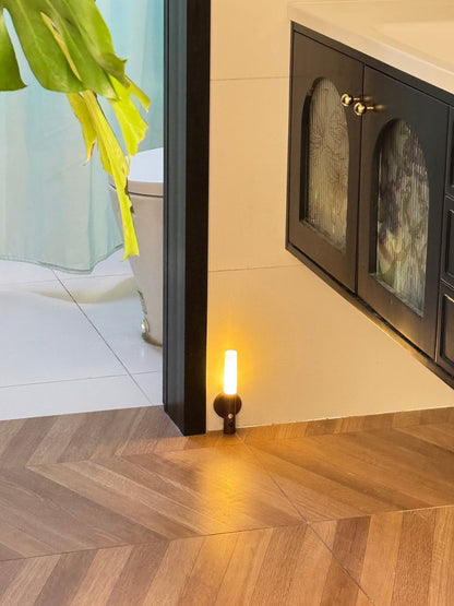 Nomad Magnet Rechargeable Wall Lamp