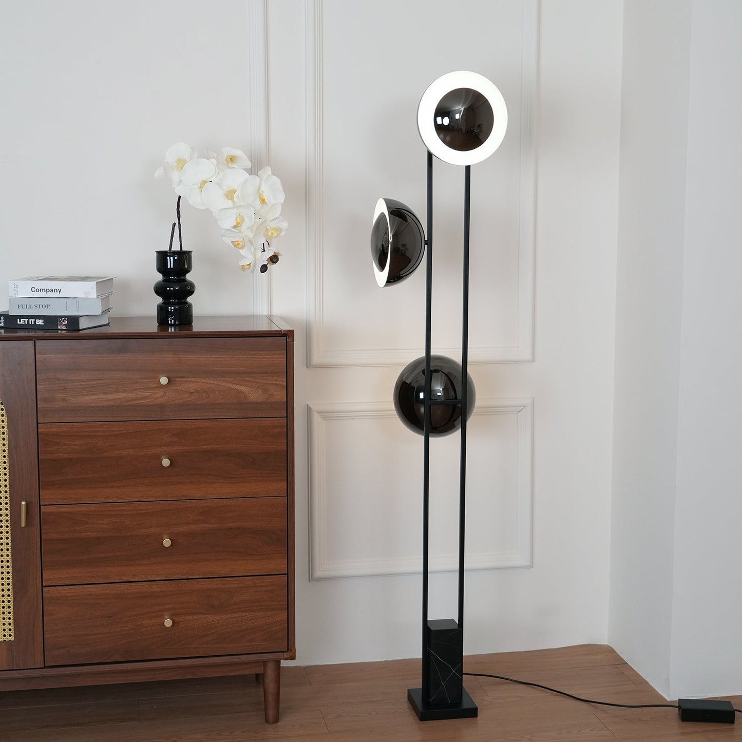 O3 Free-standing Lamp Floor Lamp