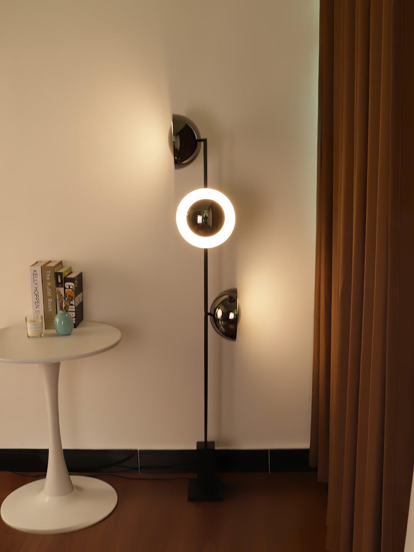 O3 Free-standing Lamp Floor Lamp