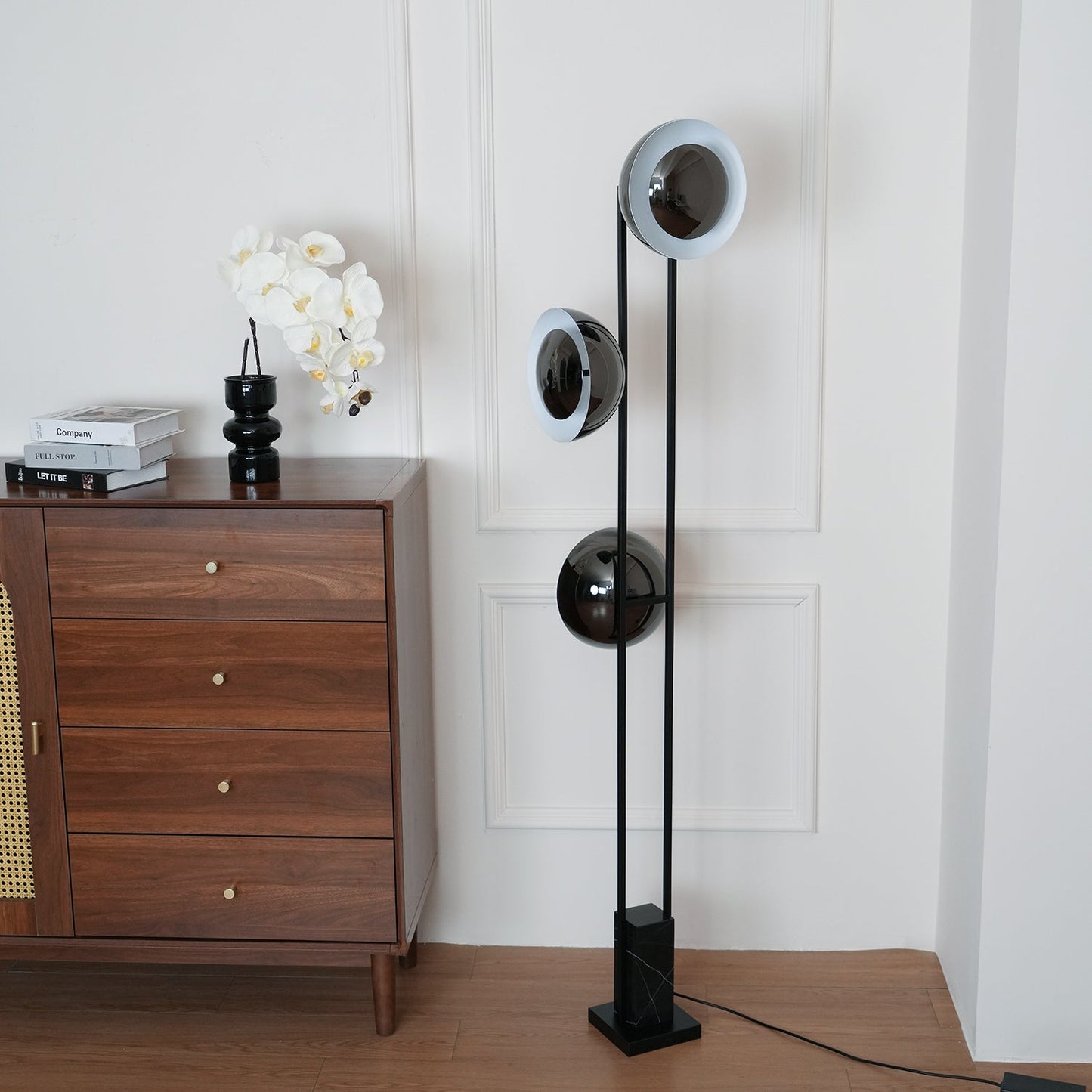 O3 Free-standing Lamp Floor Lamp