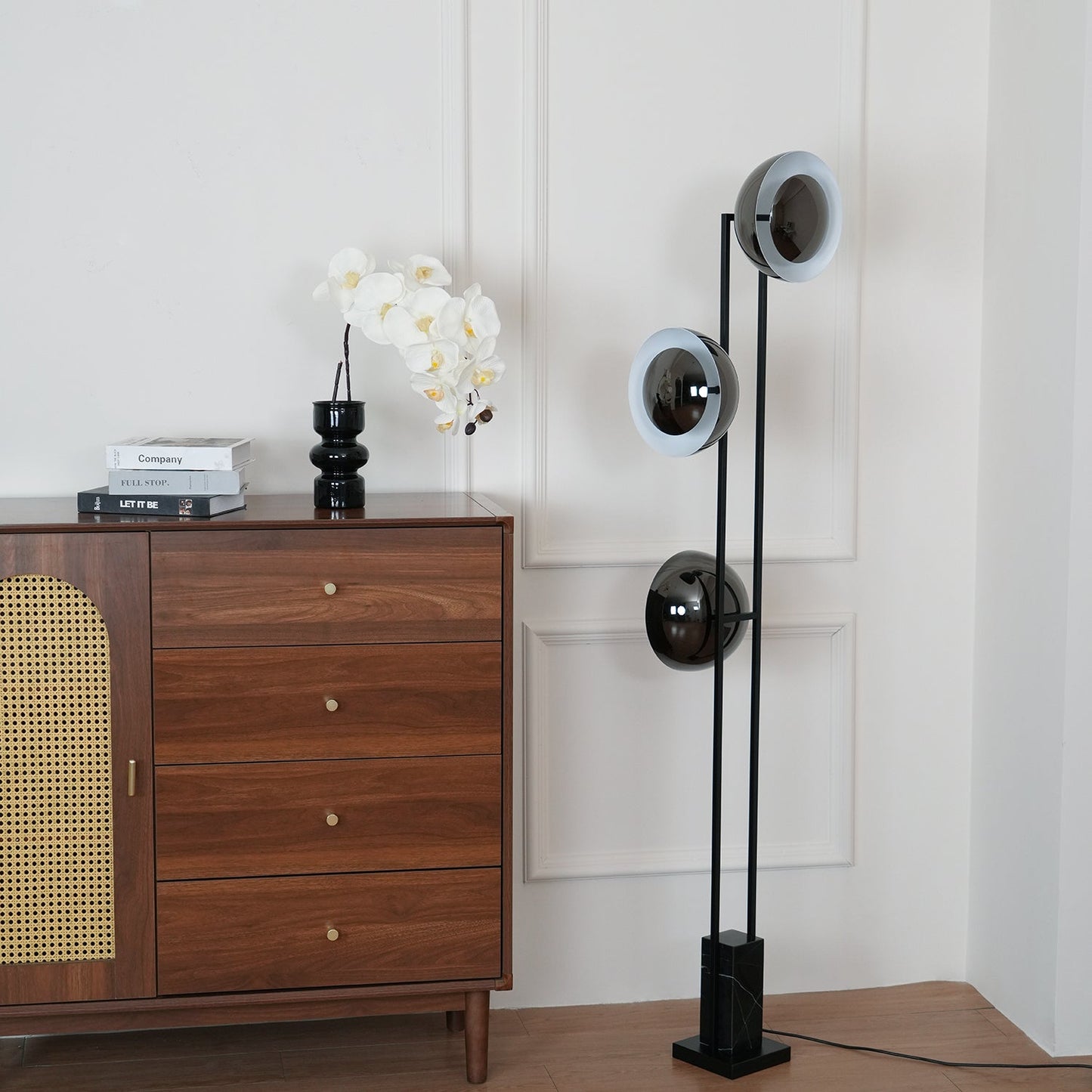 O3 Free-standing Lamp Floor Lamp