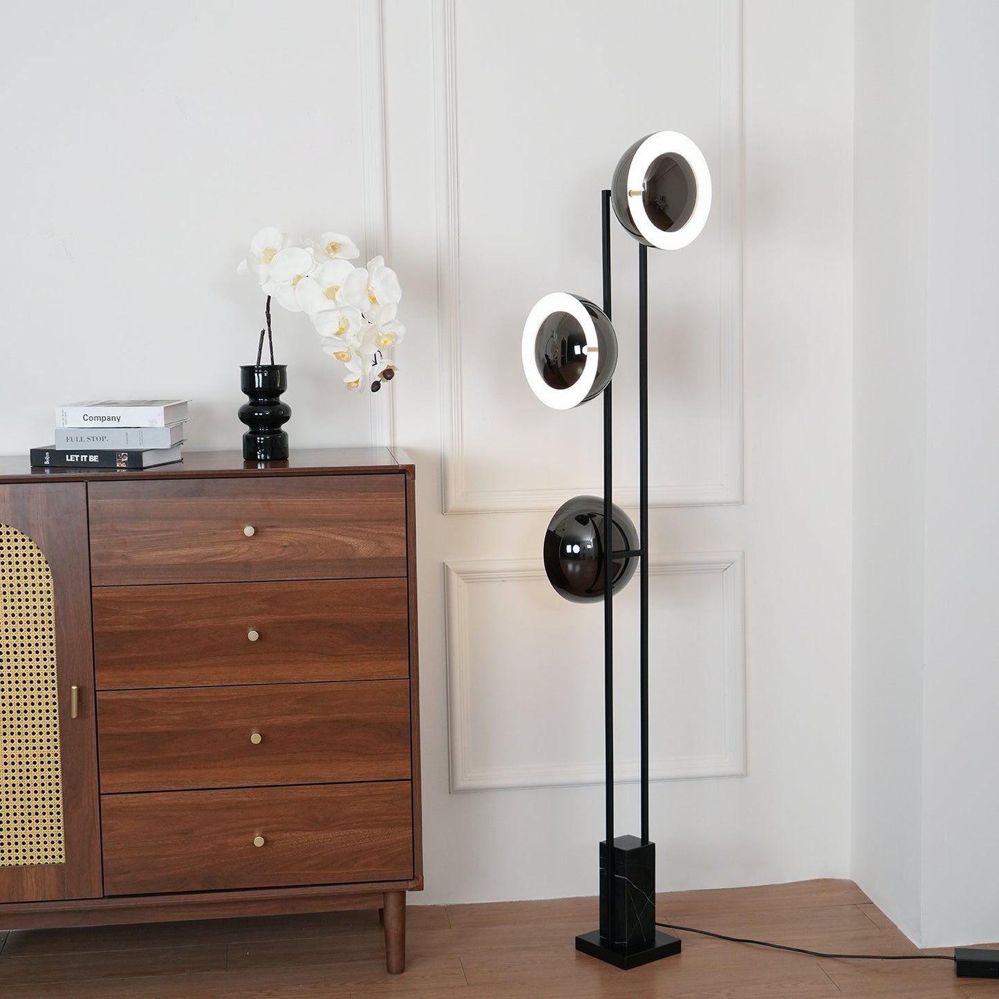 O3 Free-standing Lamp Floor Lamp