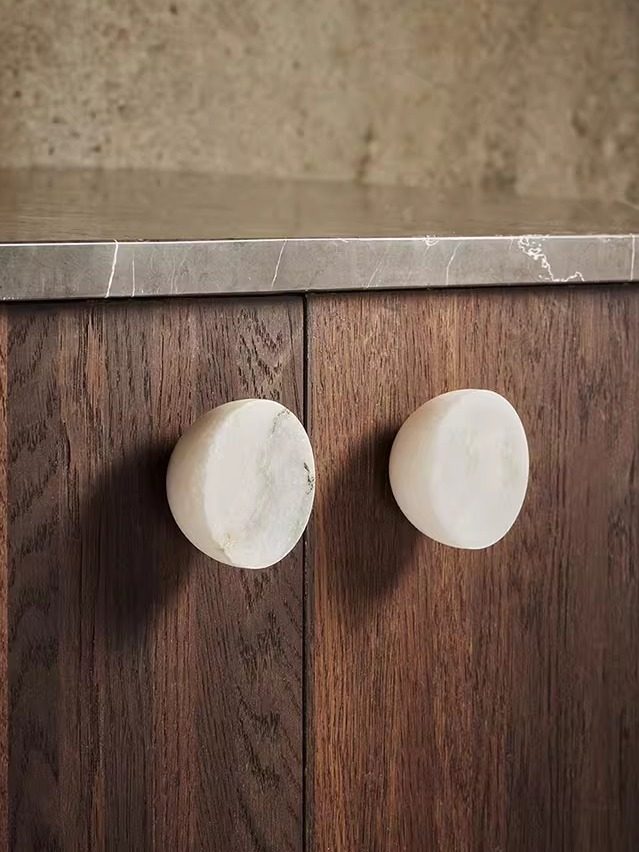 Obsidian Core Marble Pull Handle