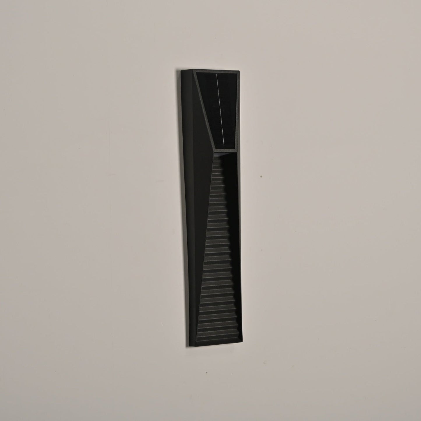 Obsidian Path Solar Outdoor Wall Light
