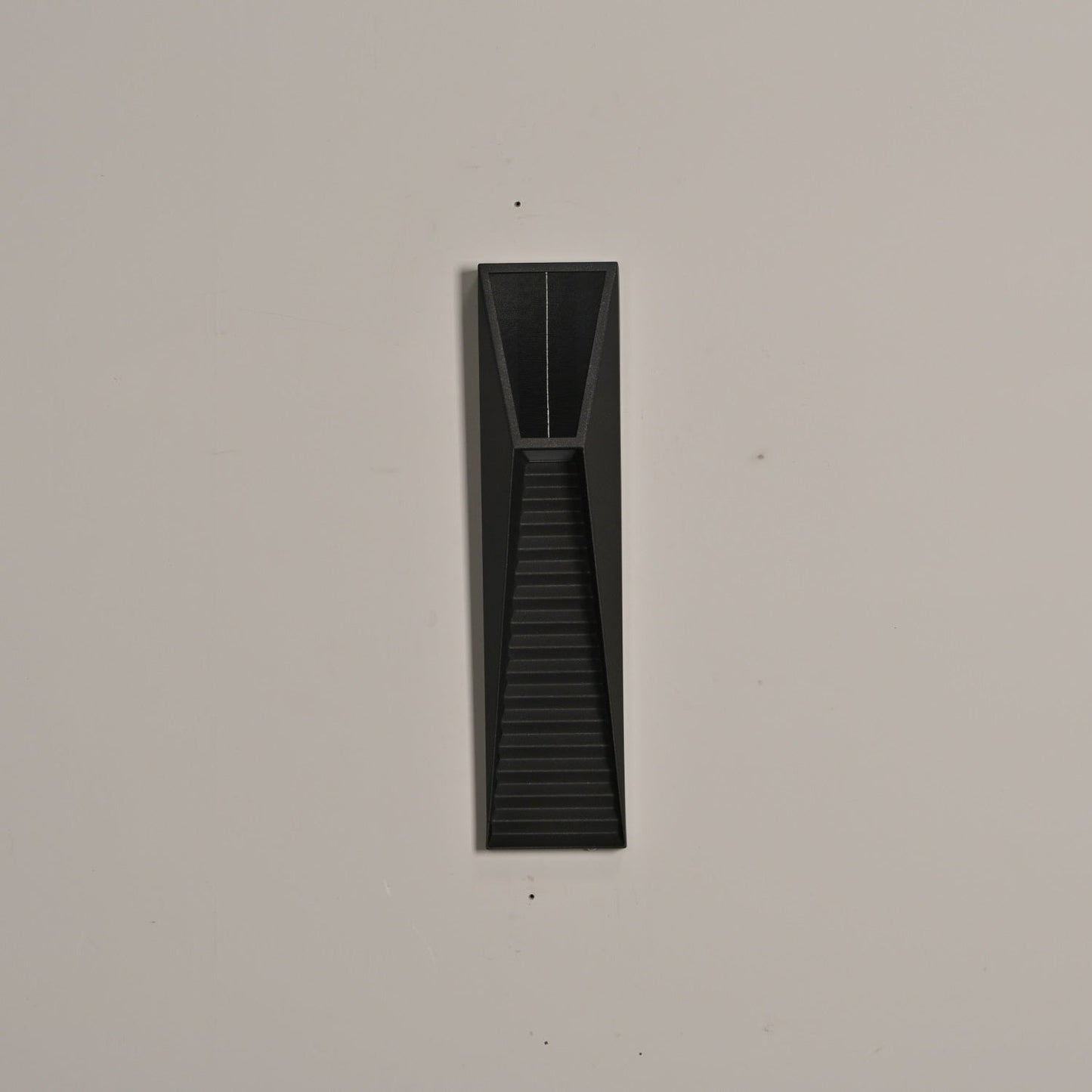 Obsidian Path Solar Outdoor Wall Light