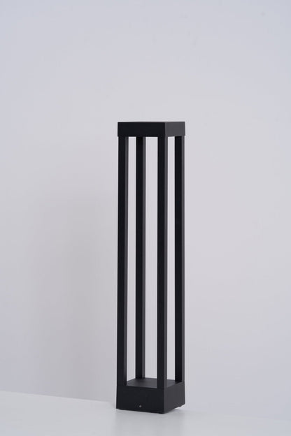 Obsidian Post Outdoor Light