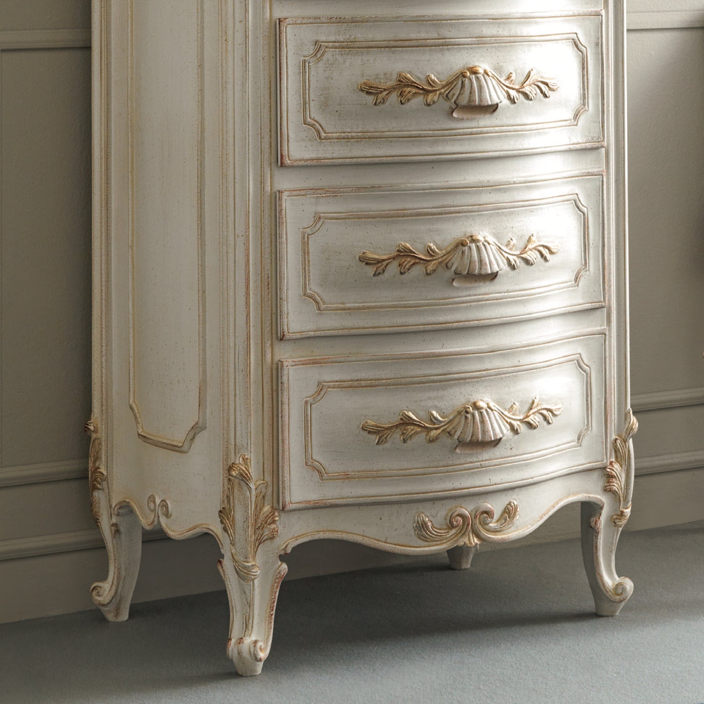 Ornate Classic Style Tallboy