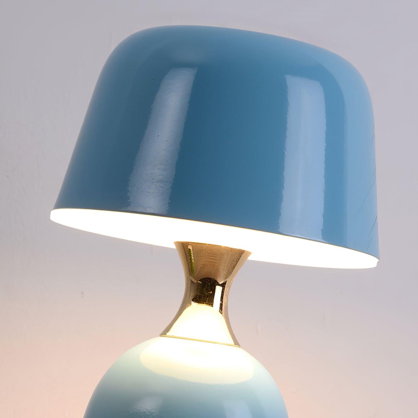 Ouliope Built-in Battery Accent lamp Table Lamp