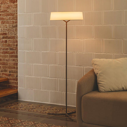 Dama Floor Lamp